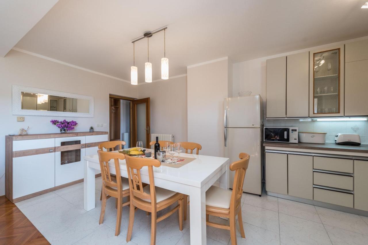 Stedi Apartment Lukoran Eksteriør billede
