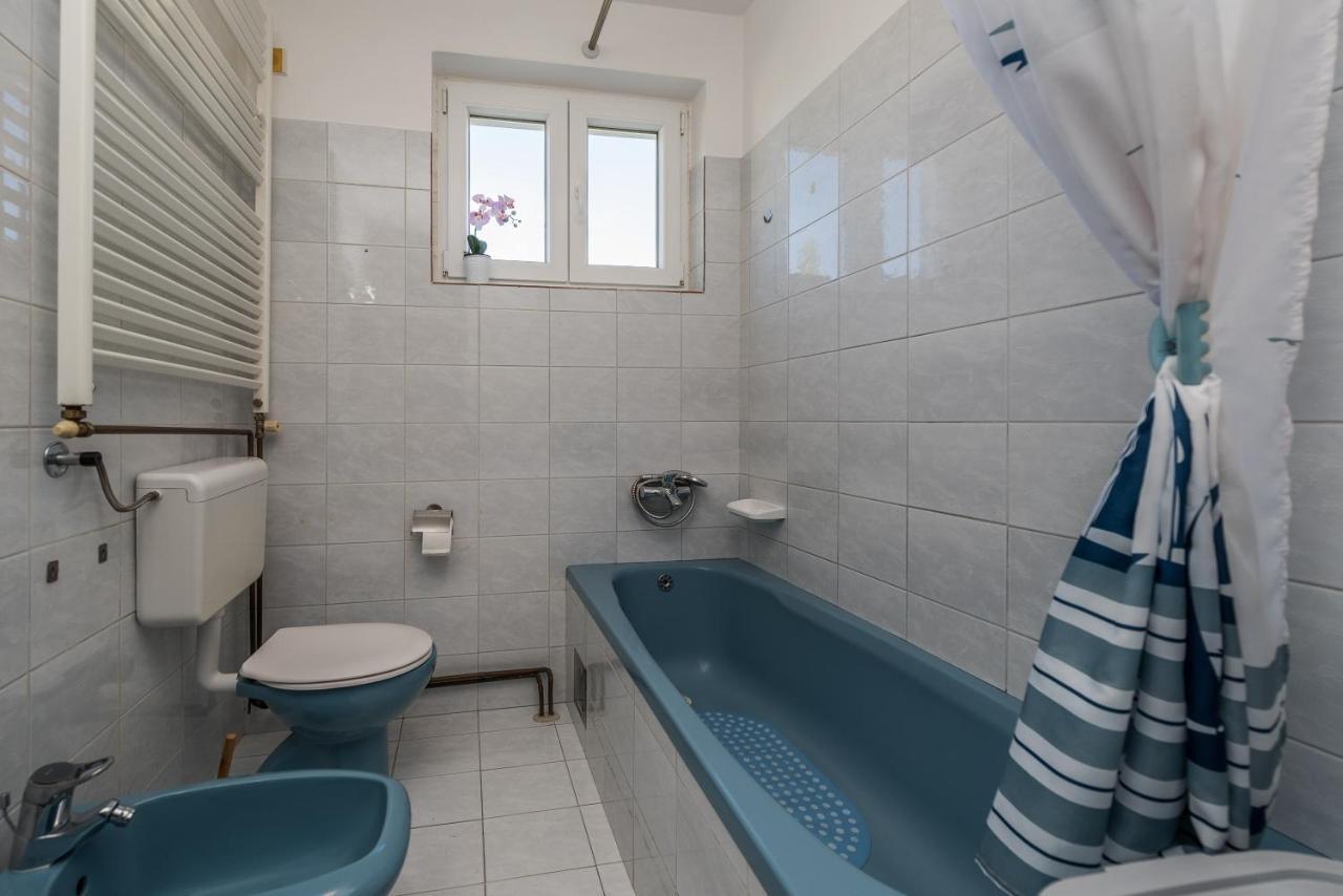 Stedi Apartment Lukoran Eksteriør billede