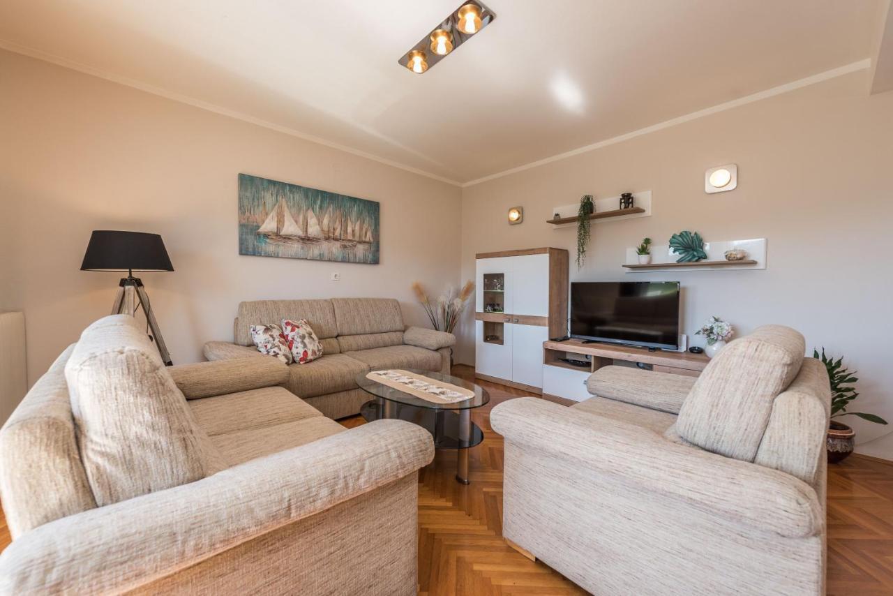 Stedi Apartment Lukoran Eksteriør billede