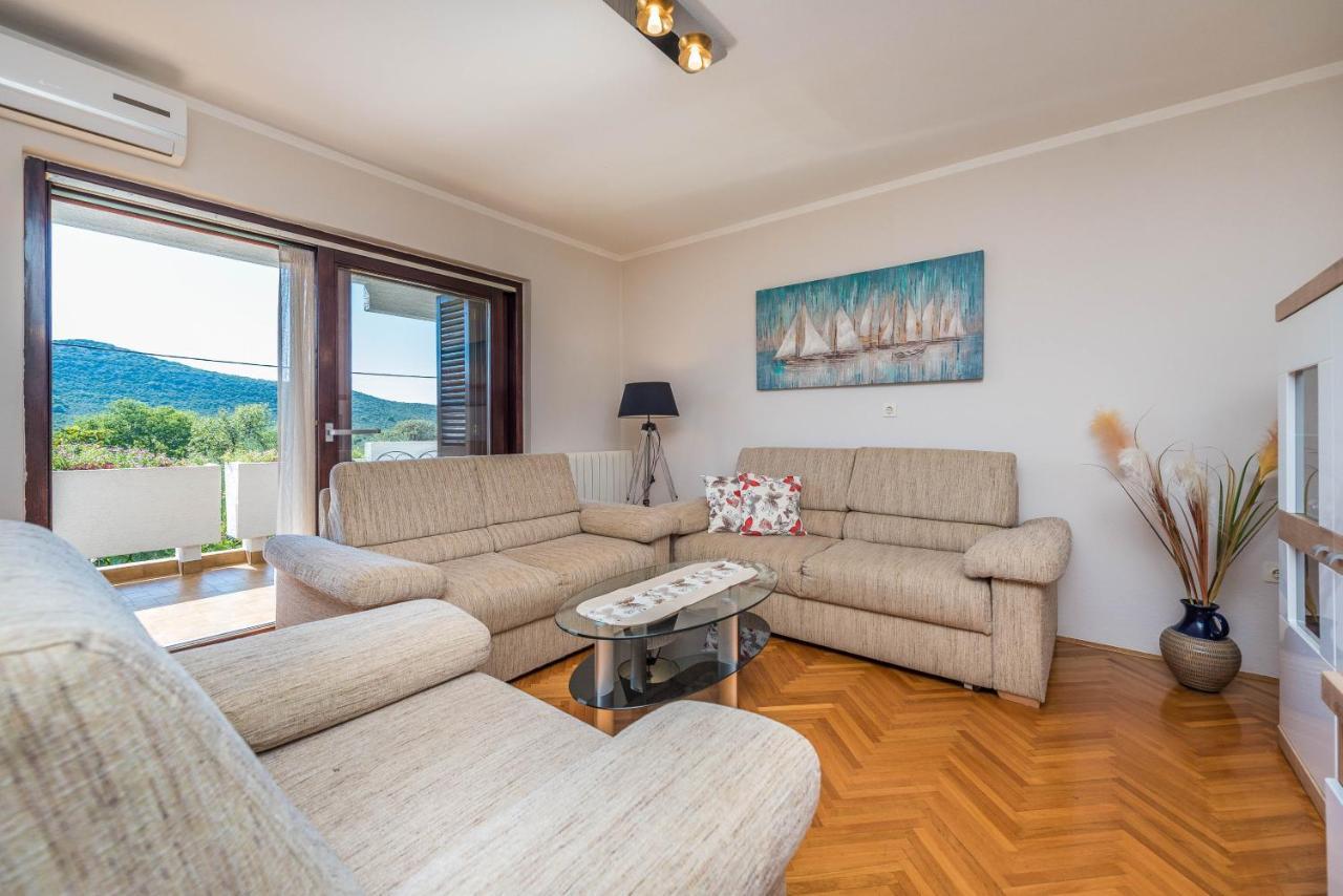Stedi Apartment Lukoran Eksteriør billede